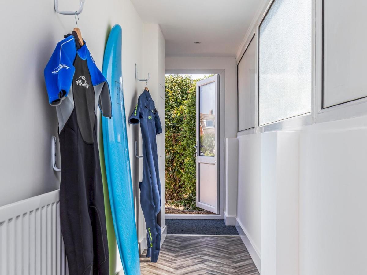 Pass The Keys Charming Chalet A Stones Throw From The Beach Chichester Esterno foto