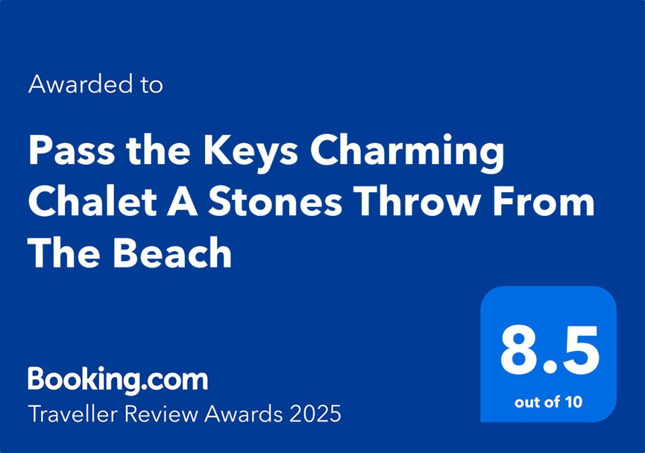 Pass The Keys Charming Chalet A Stones Throw From The Beach Chichester Esterno foto